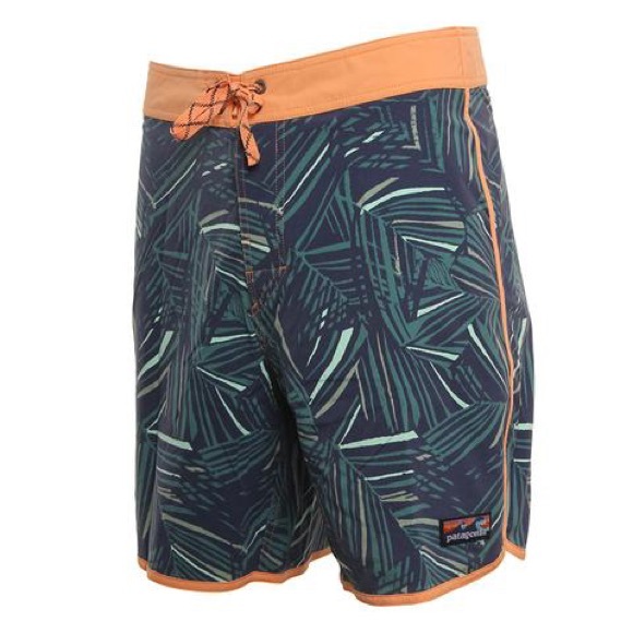 Patagonia Scallop Hem Stretch Wavefarer Boardshort - Picture 3 of 6
